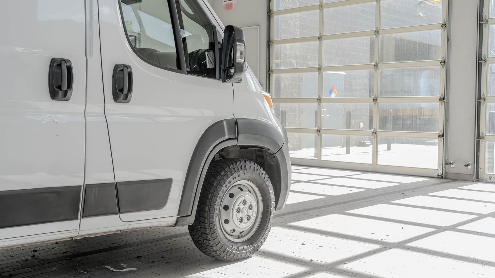 2025 Ram ProMaster 2500 High Roof — full photo 29 of 34