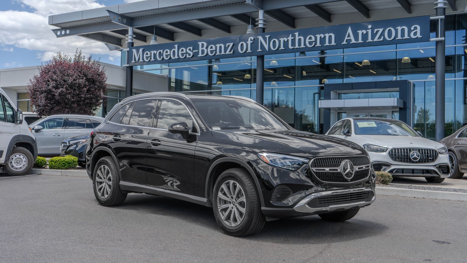 2026 Mercedes-Benz GLC GLC 300 — full photo 1 of 35