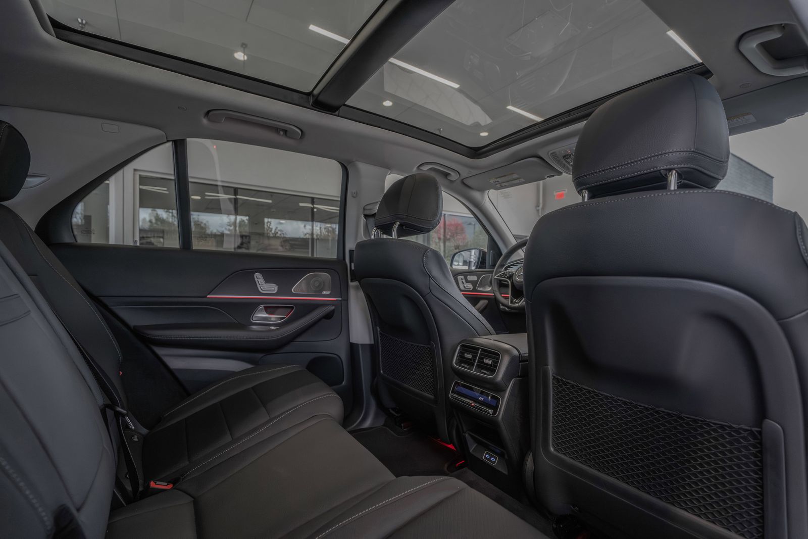 2026 Mercedes-Benz GLE GLE 450 — full photo 28 of 36