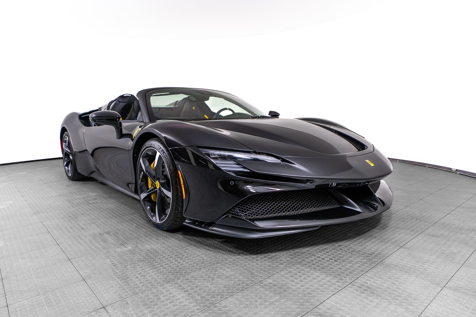 2023 Ferrari SF90 Spider — full photo 7 of 52