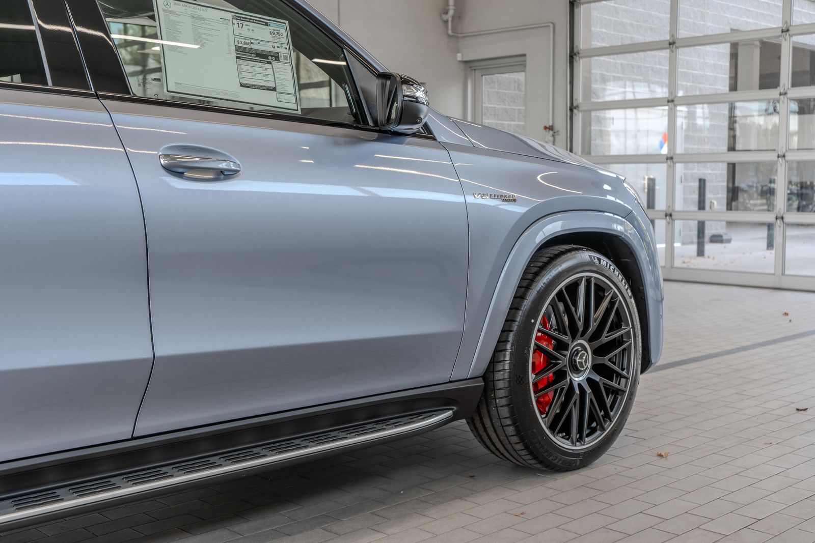 2026 Mercedes-Benz GLS GLS 63 AMG® — foto completa 32 de 36