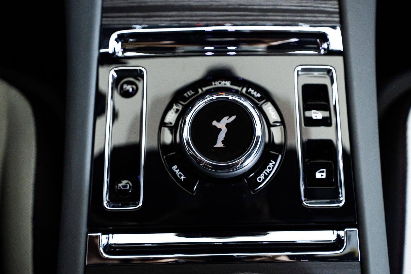2024 Rolls-Royce Spectre — full photo 36 of 54