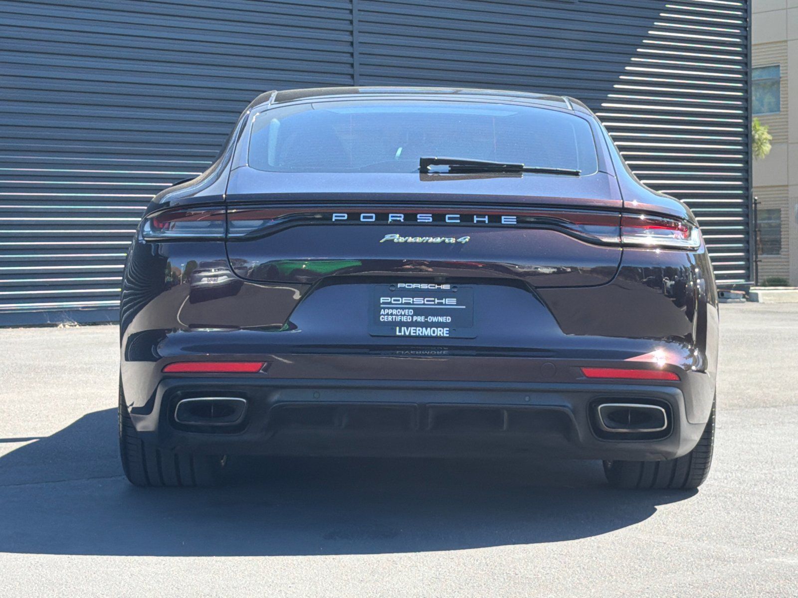 2023 Porsche Panamera E-Hybrid 4 — foto completa 8 de 28