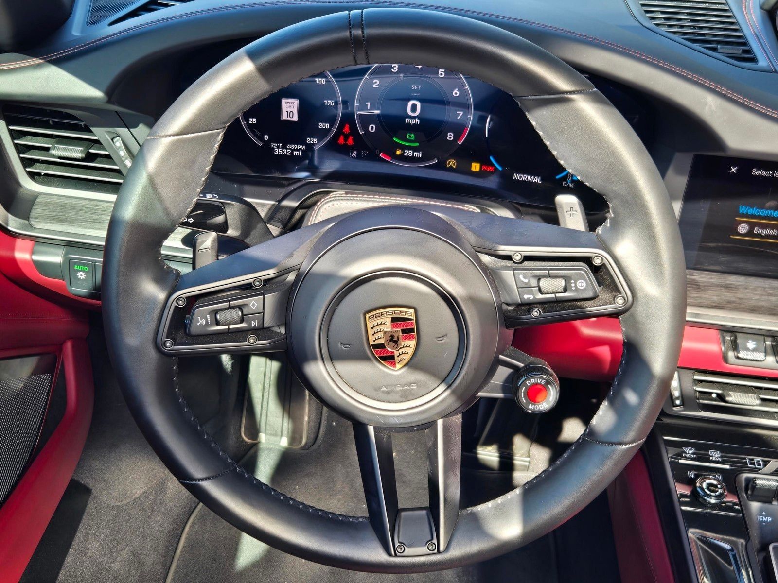 2025 Porsche 911 Carrera 4 GTS — foto completa 16 de 27