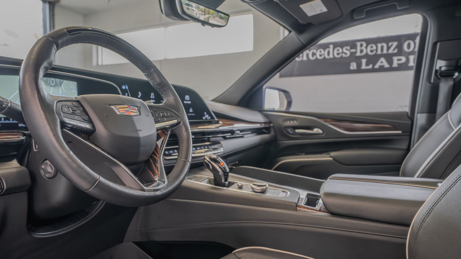 2023 Cadillac Escalade Premium Luxury — foto completa 7 de 35