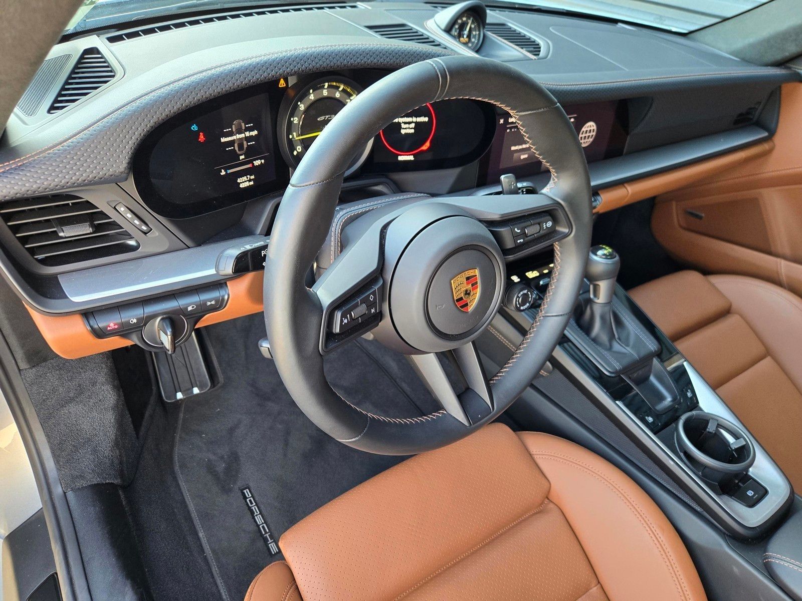 2023 Porsche 911 GT3 — full photo 4 of 27