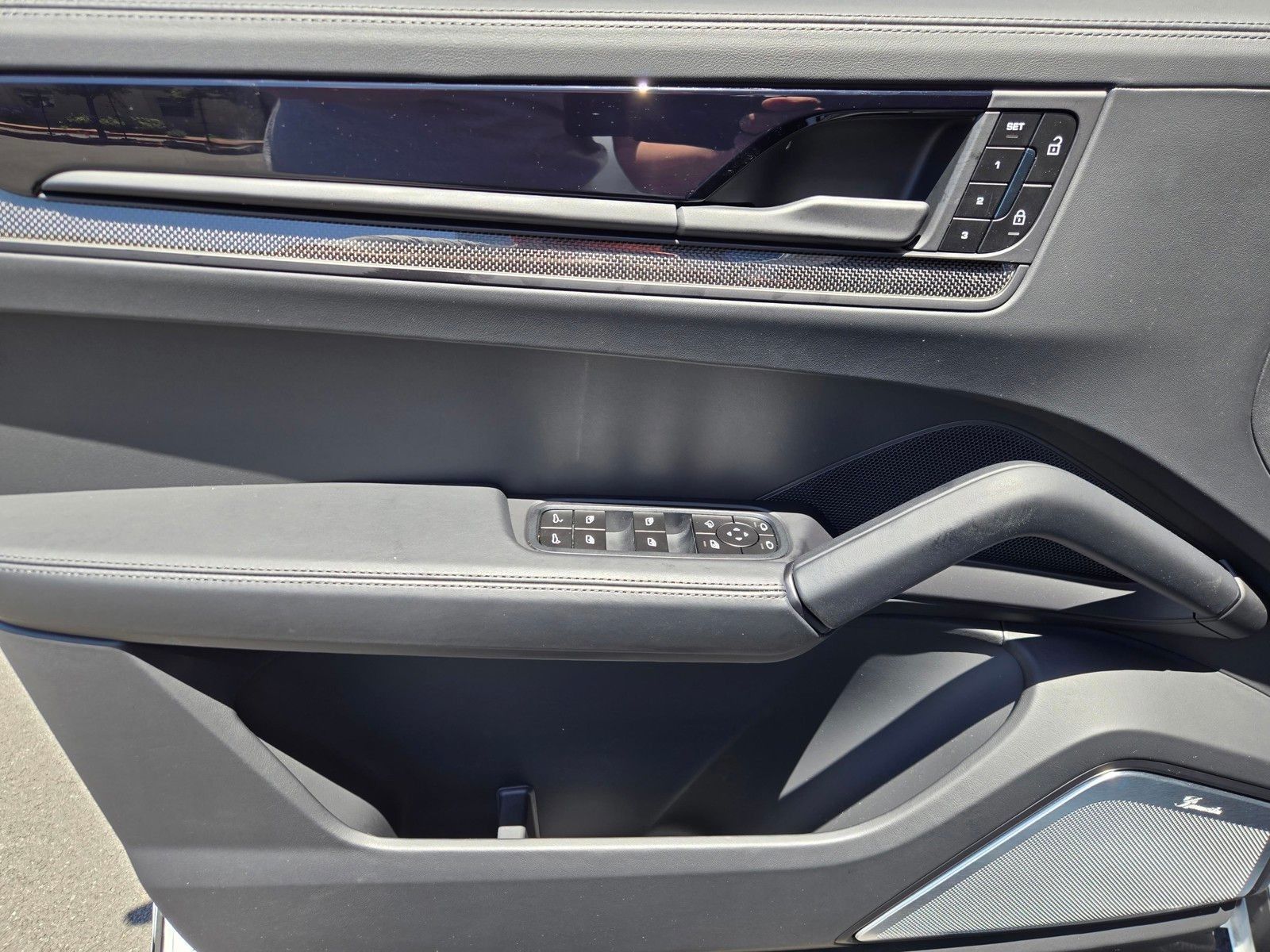2026 Porsche Cayenne GTS — full photo 20 of 27