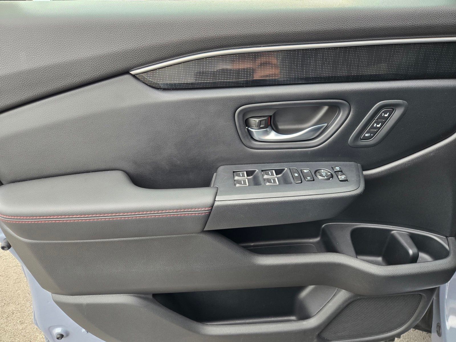 2025 Honda Pilot Black Edition — foto completa 18 de 28