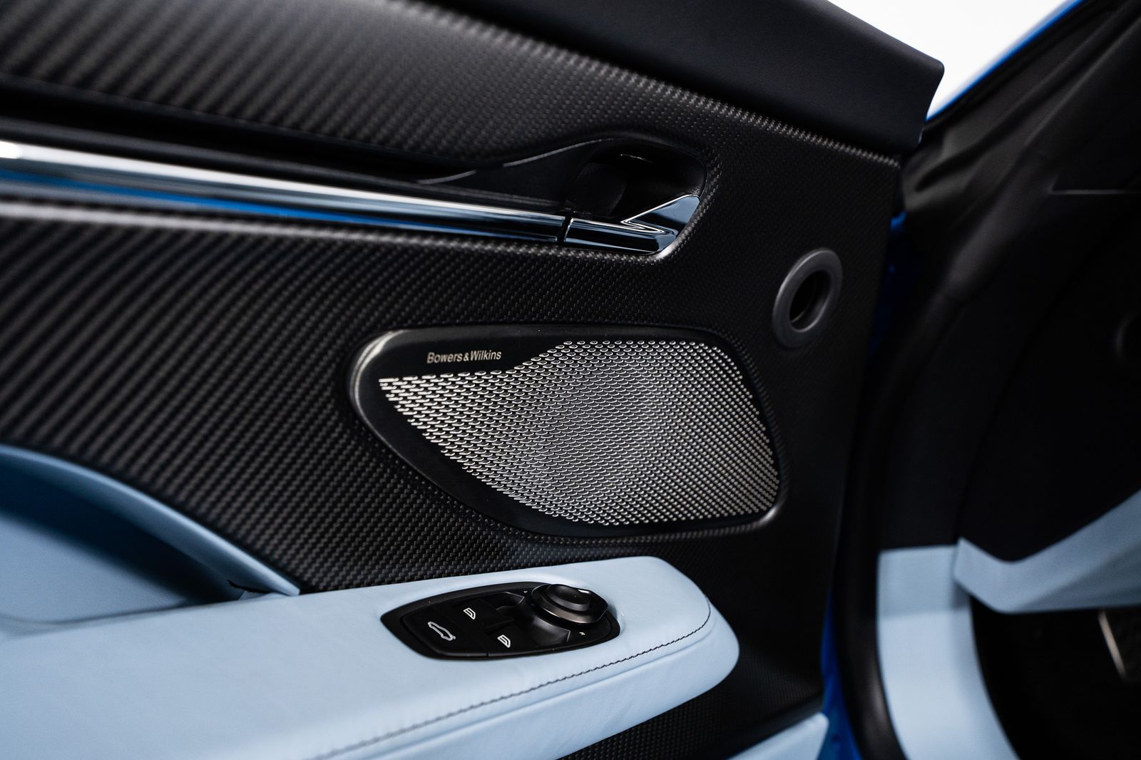 2024 Aston Martin DB12 Volante — full photo 36 of 55