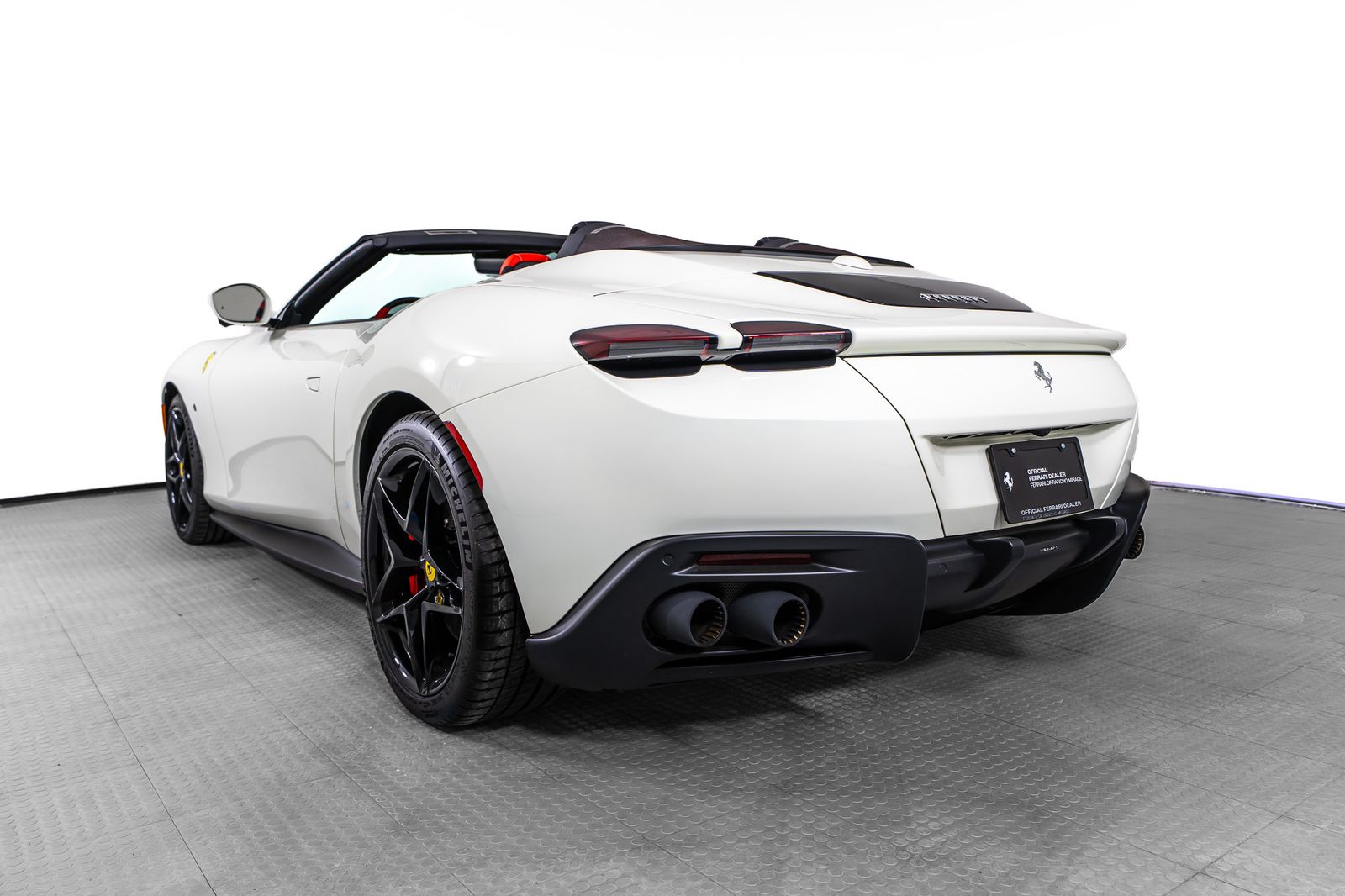 2025 Ferrari Roma Spider — full photo 3 of 51