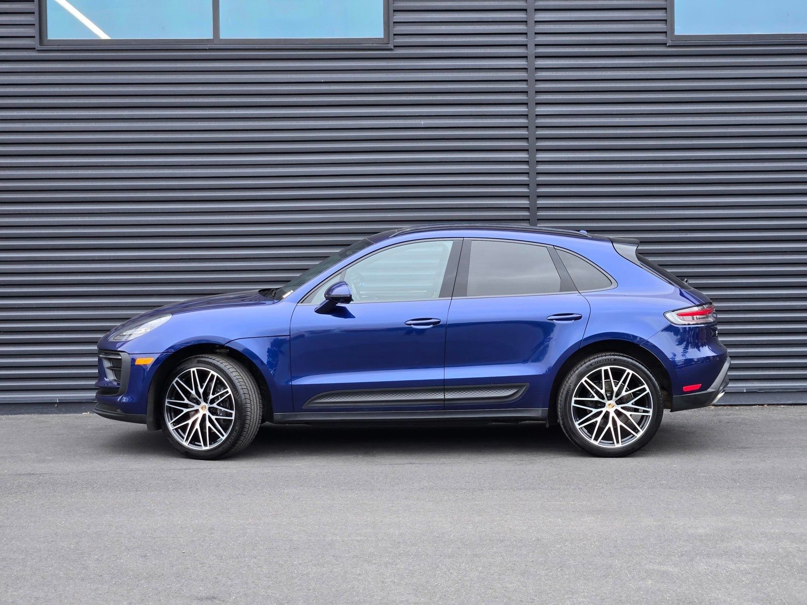 2024 Porsche Macan Base — foto completa 2 de 27