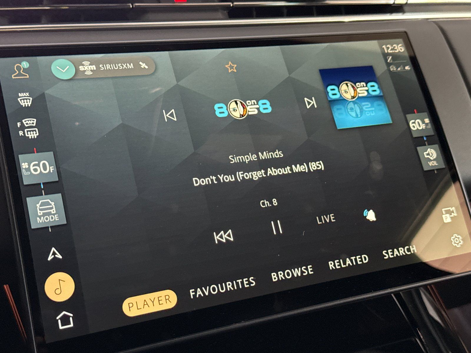 2025 Land Rover Range Rover Sport SE — full photo 17 of 29