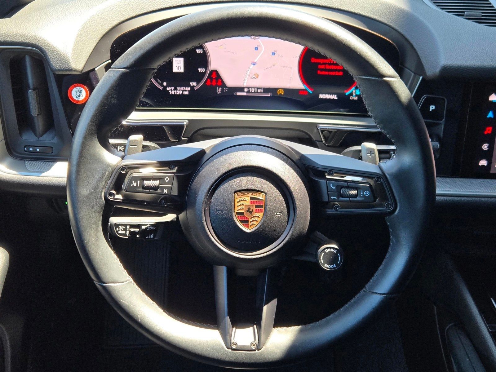 2025 Porsche Cayenne Base — full photo 14 of 45