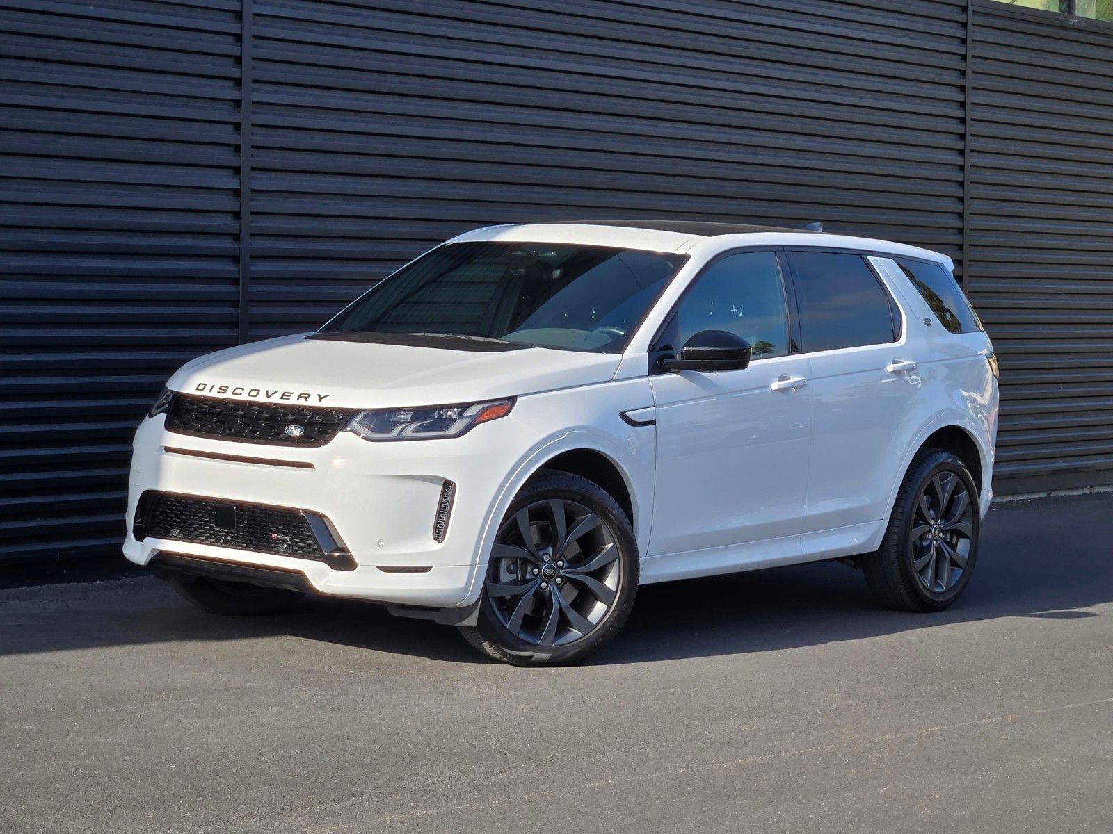 2023 Land Rover Discovery Sport SE R-Dynamic — foto completa 1 de 45