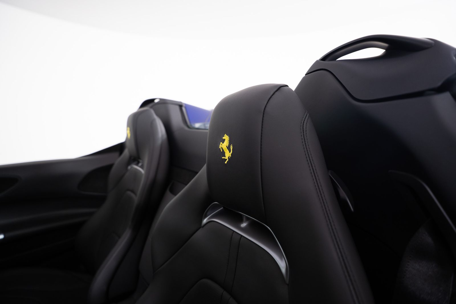 2025 Ferrari SF90 Spider — full photo 55 of 66