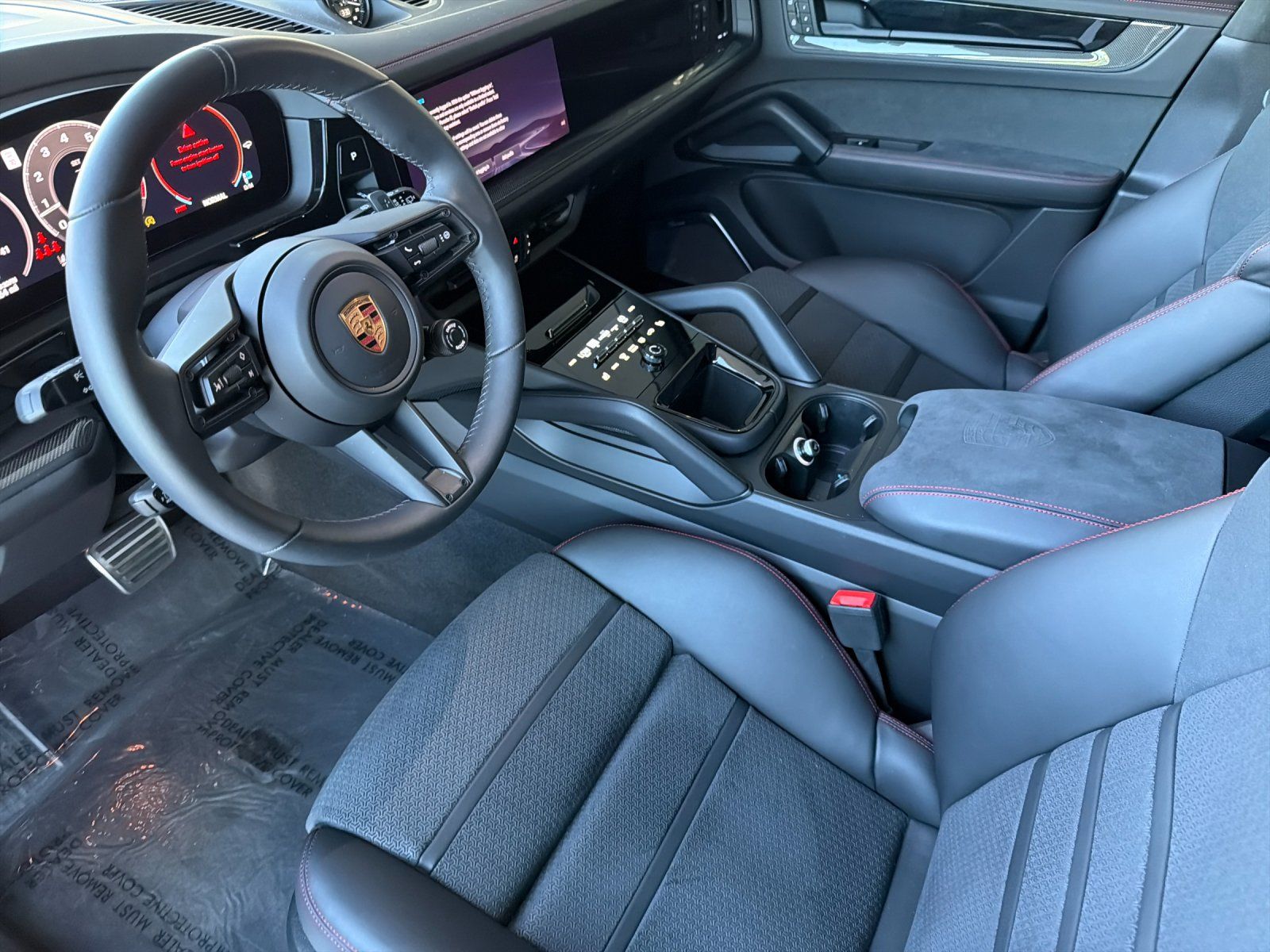 2026 Porsche Cayenne GTS — full photo 4 of 26