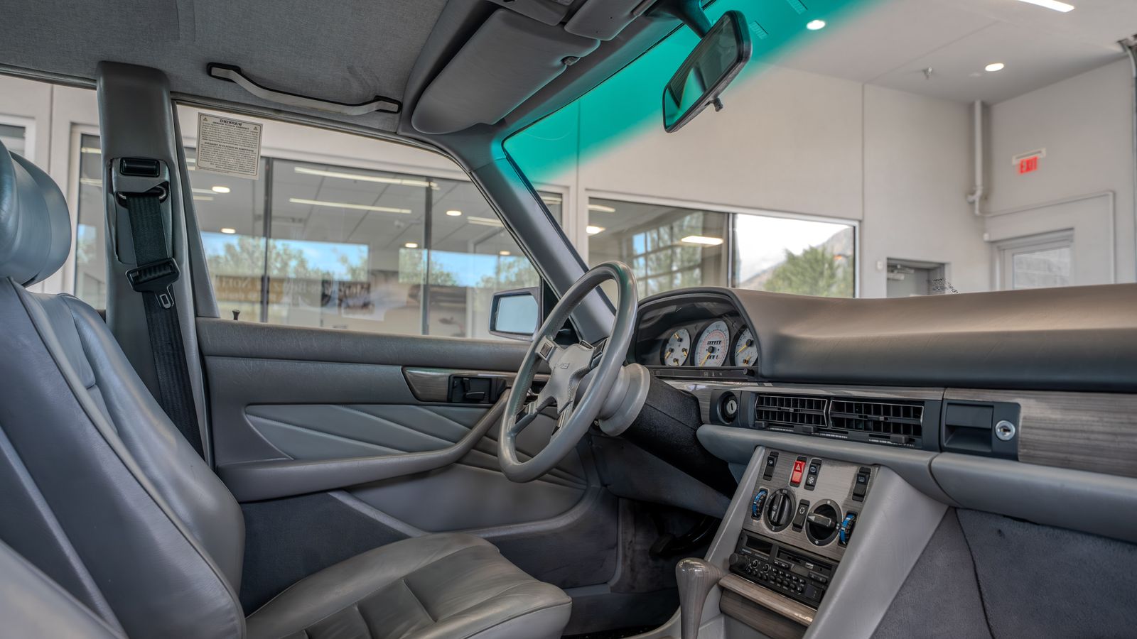 1984 Mercedes 500 SEL — full photo 18 of 46