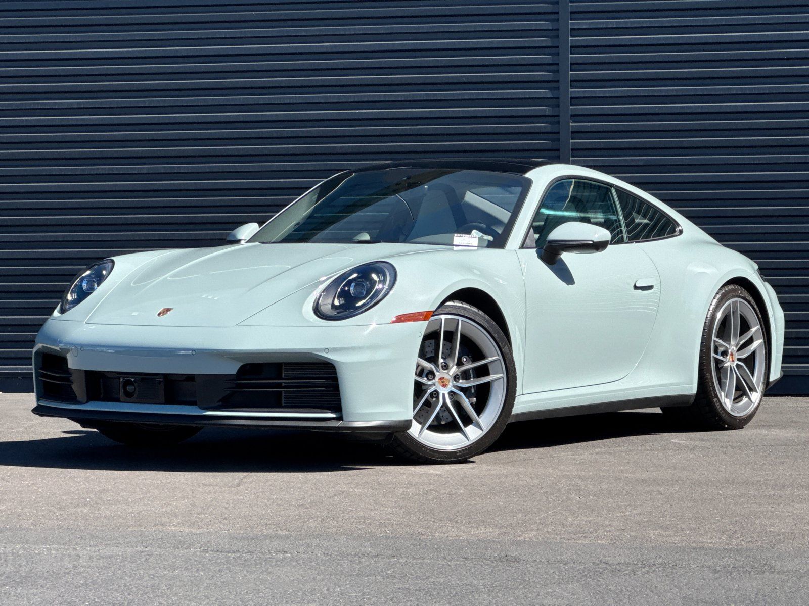 2026 Porsche 911 Carrera — foto completa 2 de 29