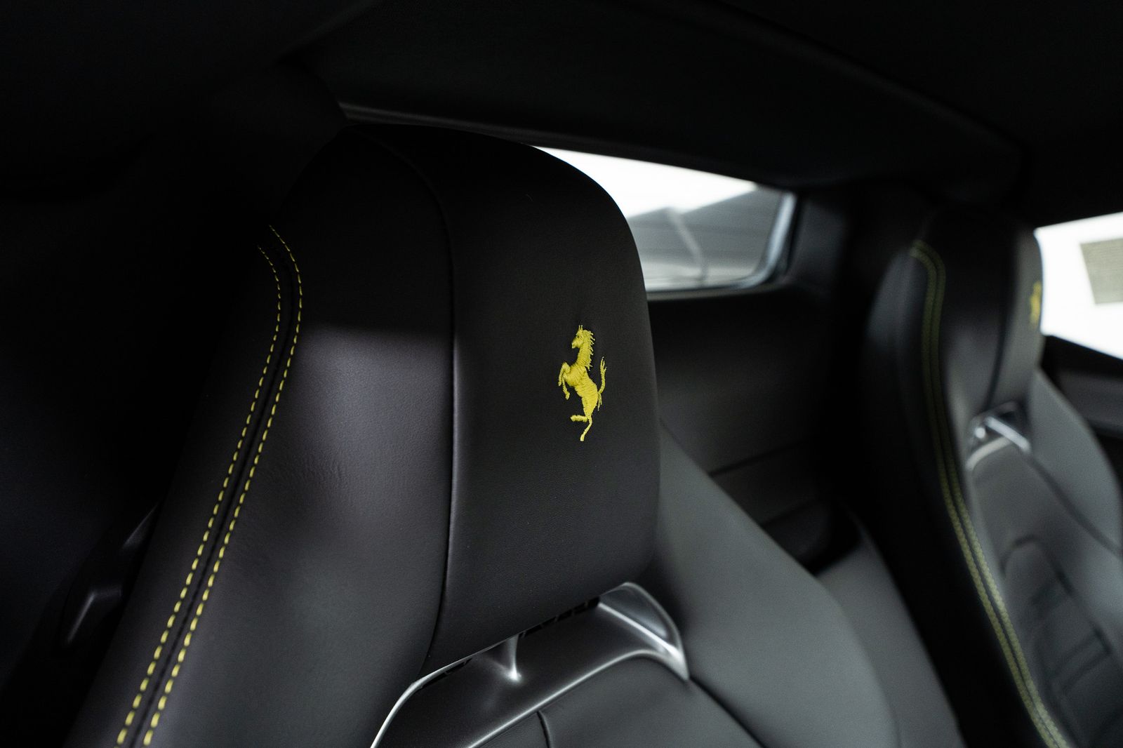 2023 Ferrari SF90 Spider — full photo 45 of 52