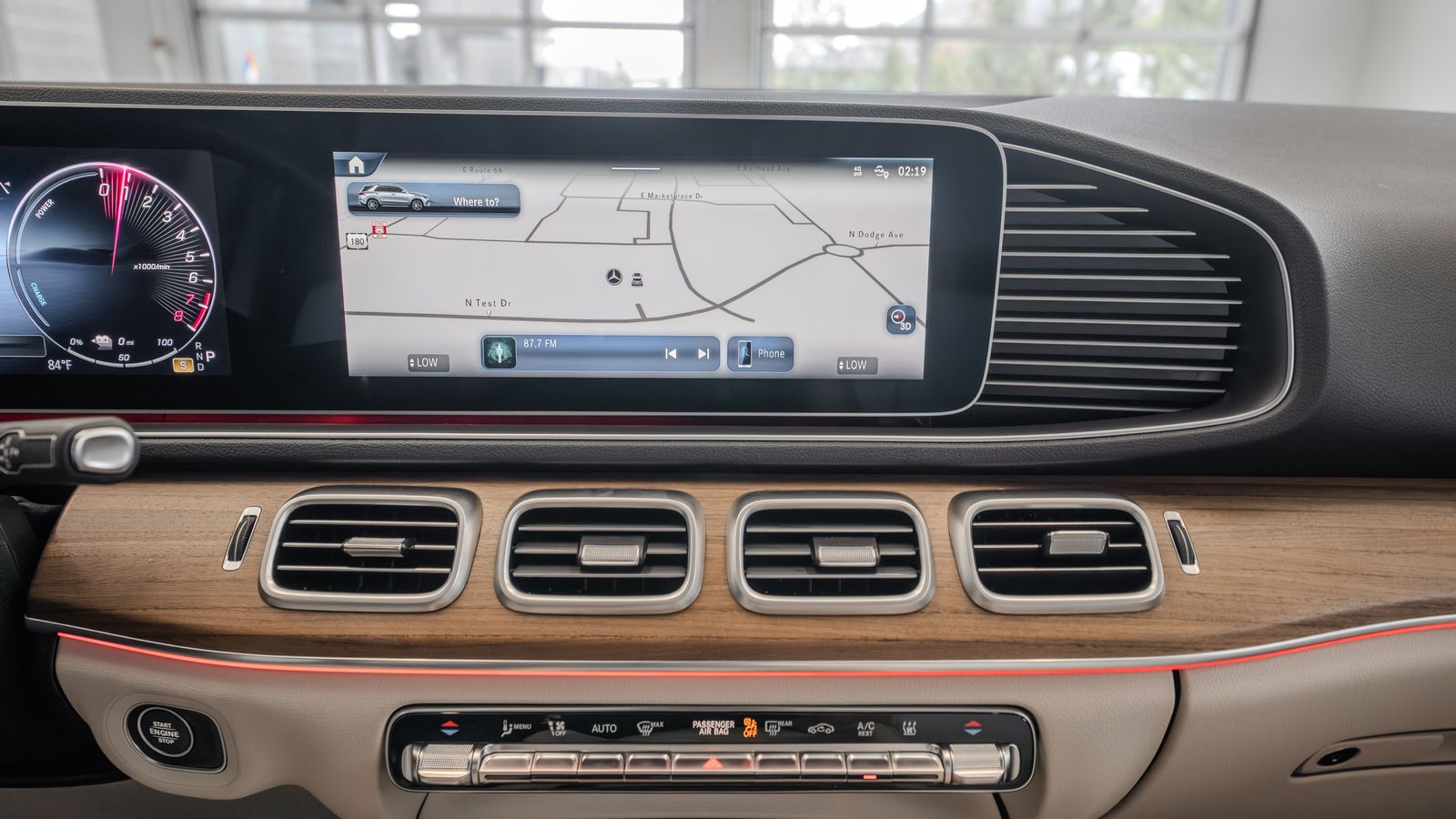 2025 Mercedes-Benz GLE GLE 450e — full photo 19 of 34