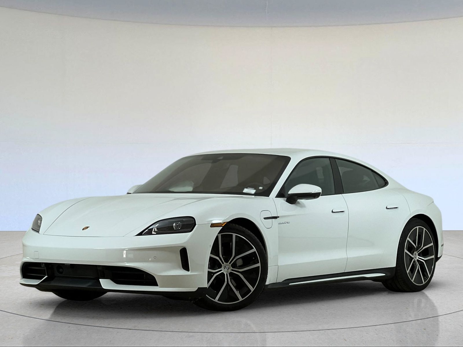 2026 Porsche Taycan 4 — foto 1 de 28
