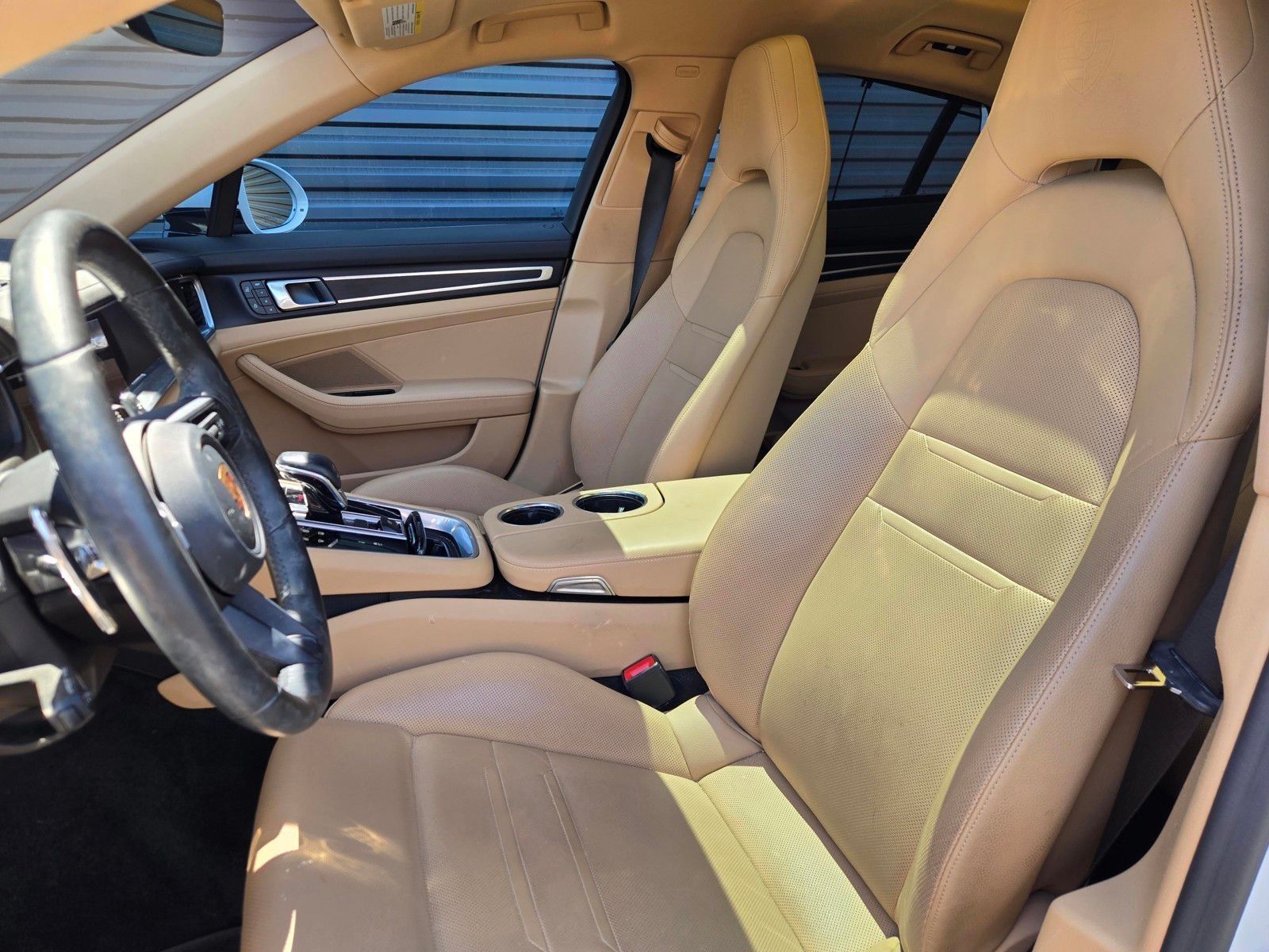 2023 Porsche Panamera 4 Platinum Edition — foto completa 5 de 27