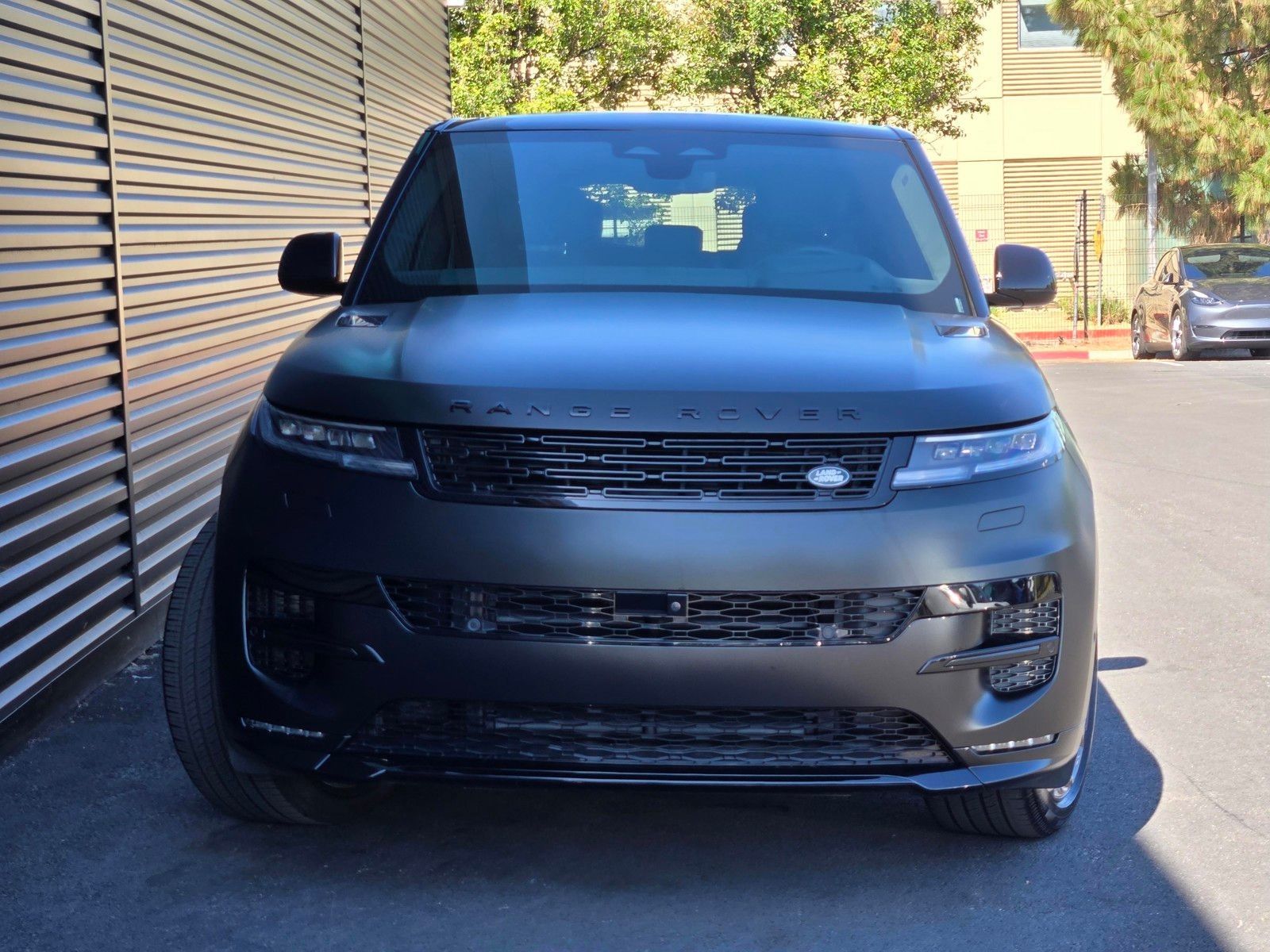 2025 Land Rover Range Rover Sport Autobiography — full photo 2 of 45