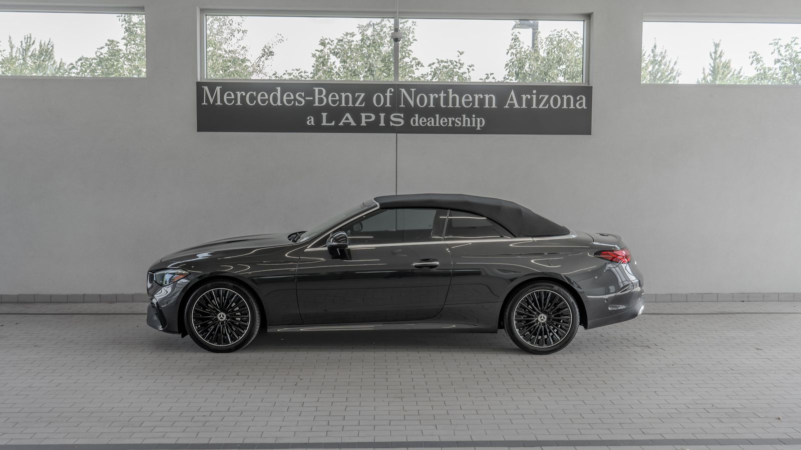 2024 Mercedes-Benz CLE CLE 300 — foto completa 2 de 39