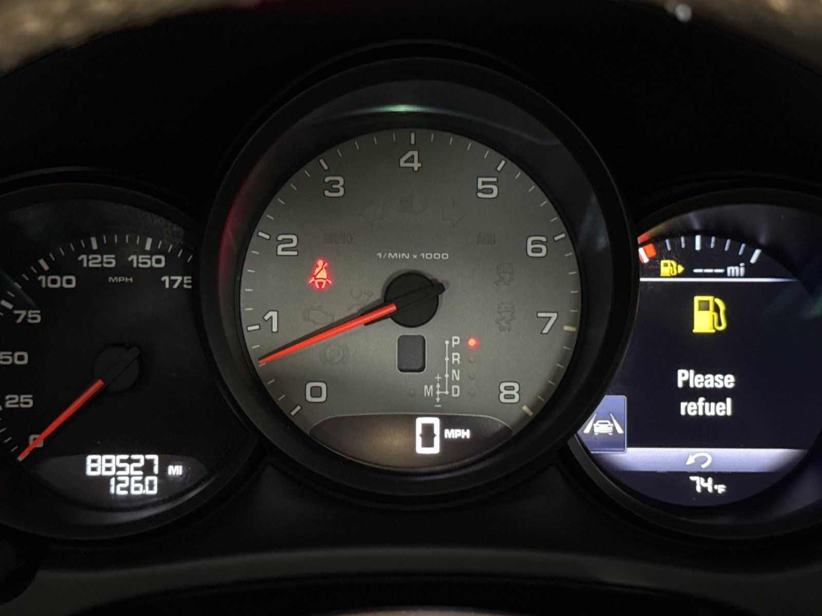 2017 Porsche Macan S — full photo 25 of 29