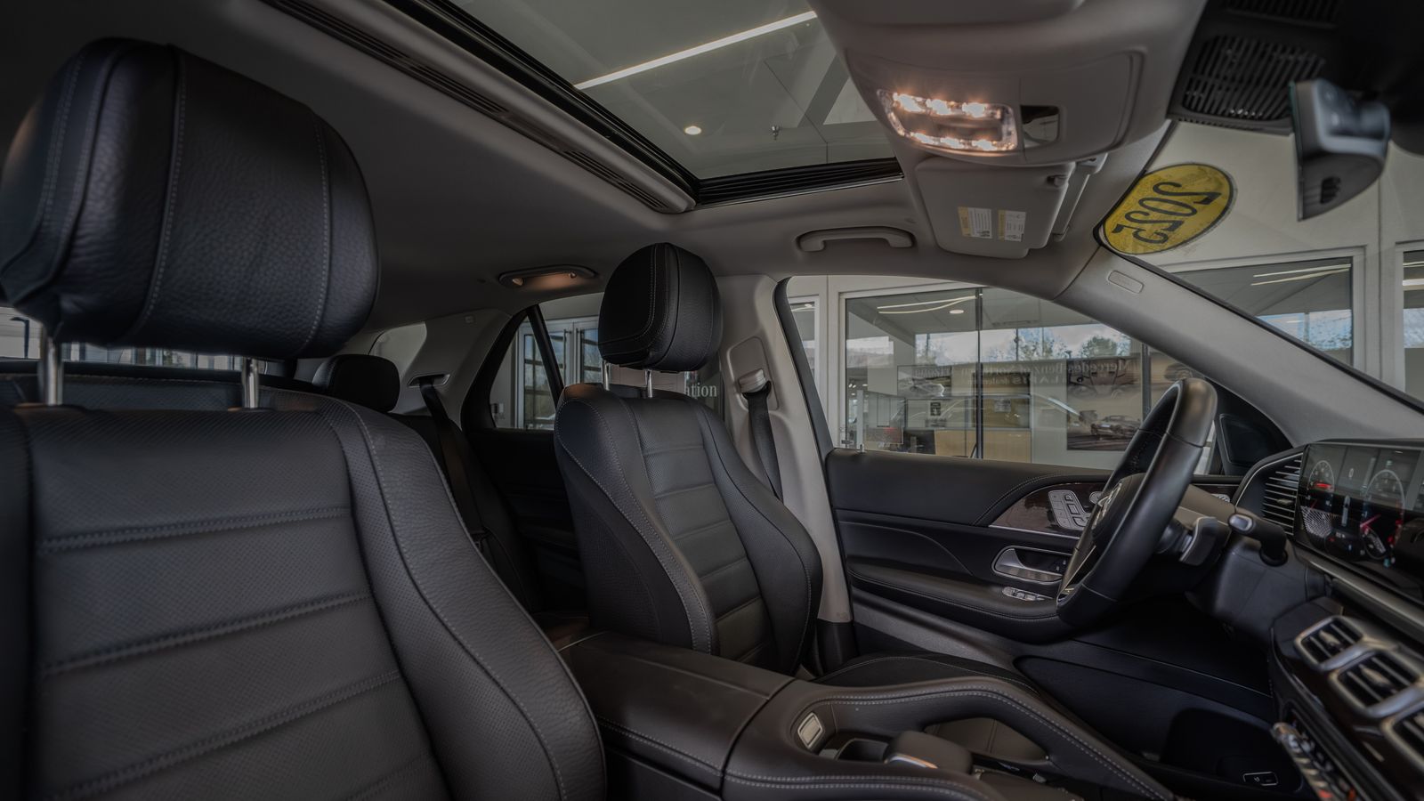 2025 Mercedes-Benz GLE GLE 450 — full photo 32 of 34