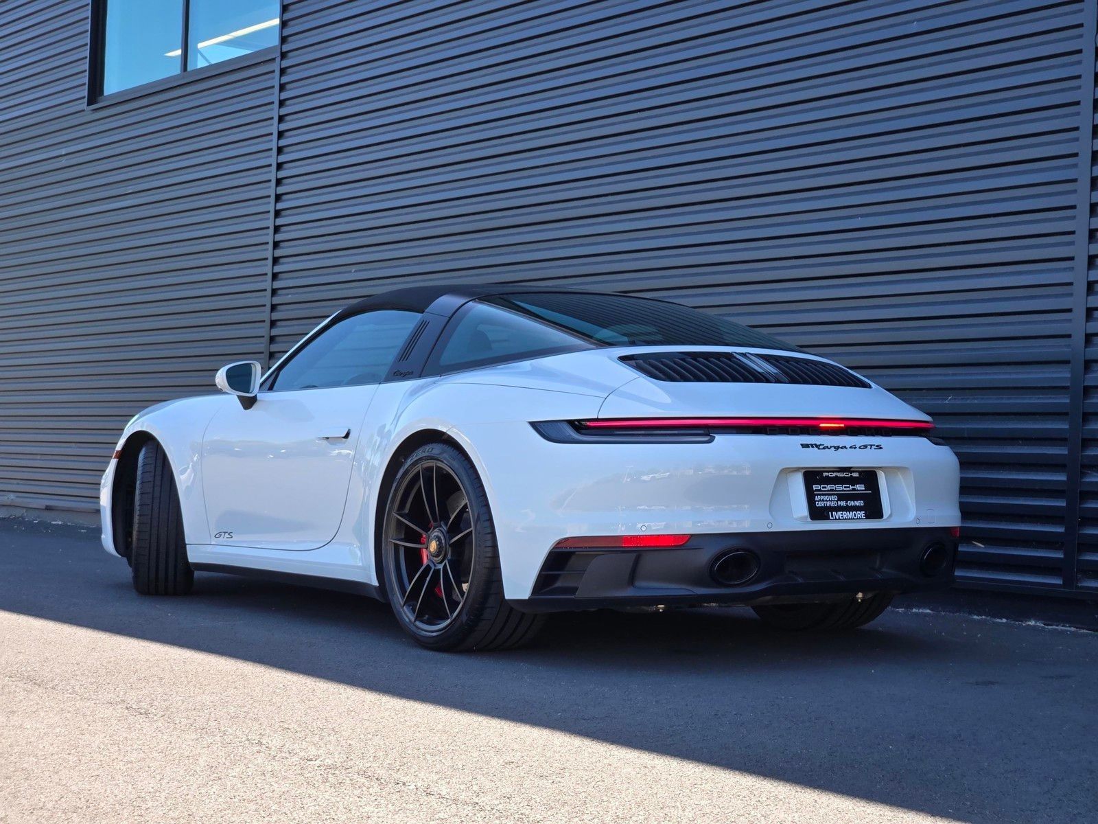 2023 Porsche 911 Targa 4 GTS — foto completa 3 de 27