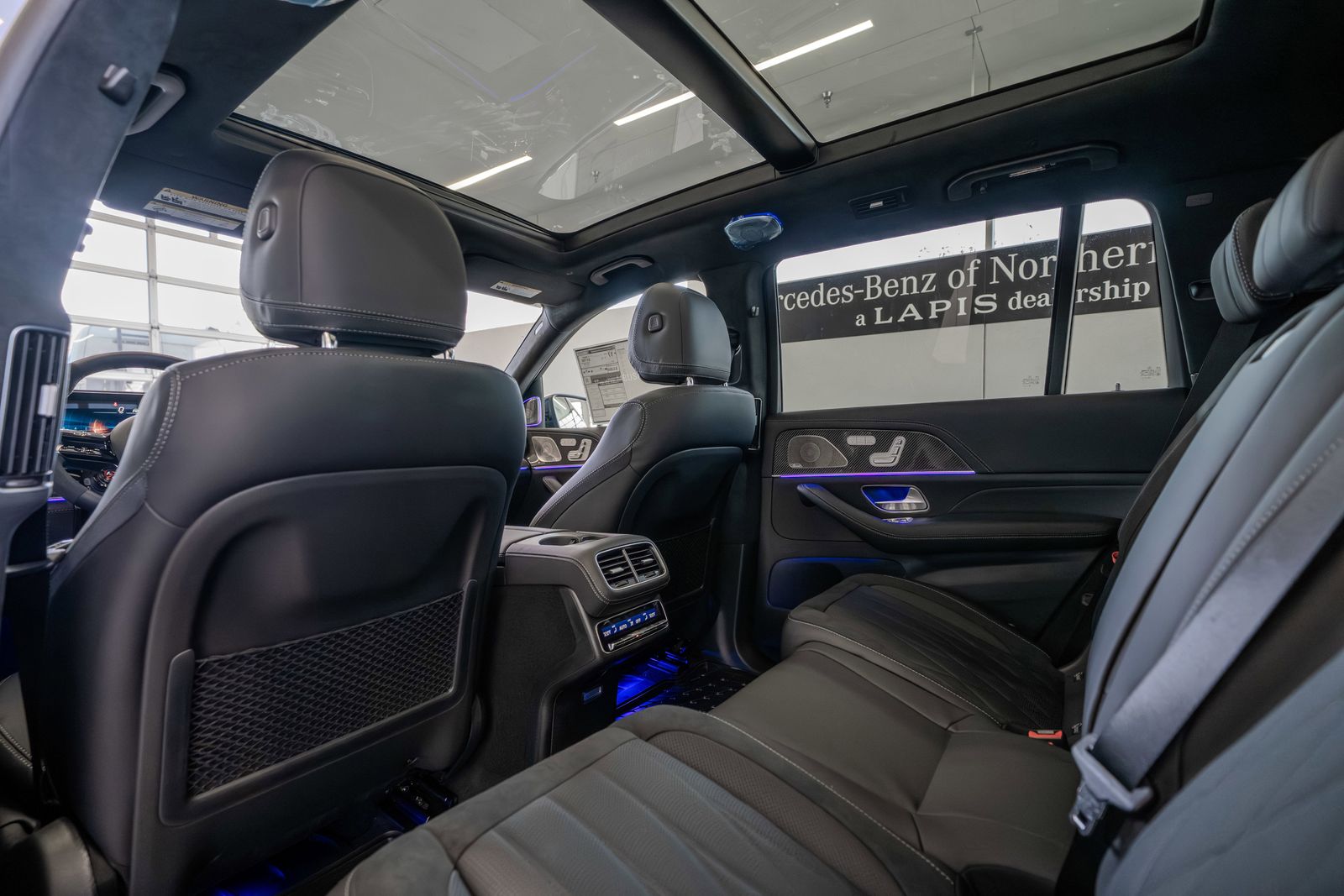 2026 Mercedes-Benz GLS GLS 63 AMG® — foto completa 26 de 36