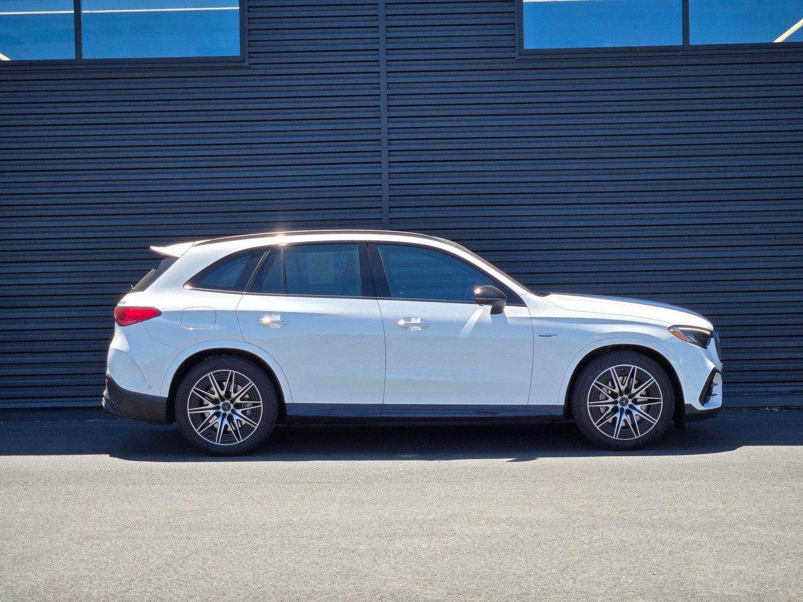 2025 Mercedes-Benz GLC GLC 43 AMG® — foto completa 8 de 27