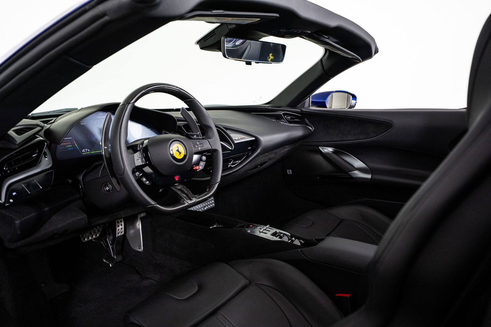 2025 Ferrari SF90 Spider — full photo 24 of 67
