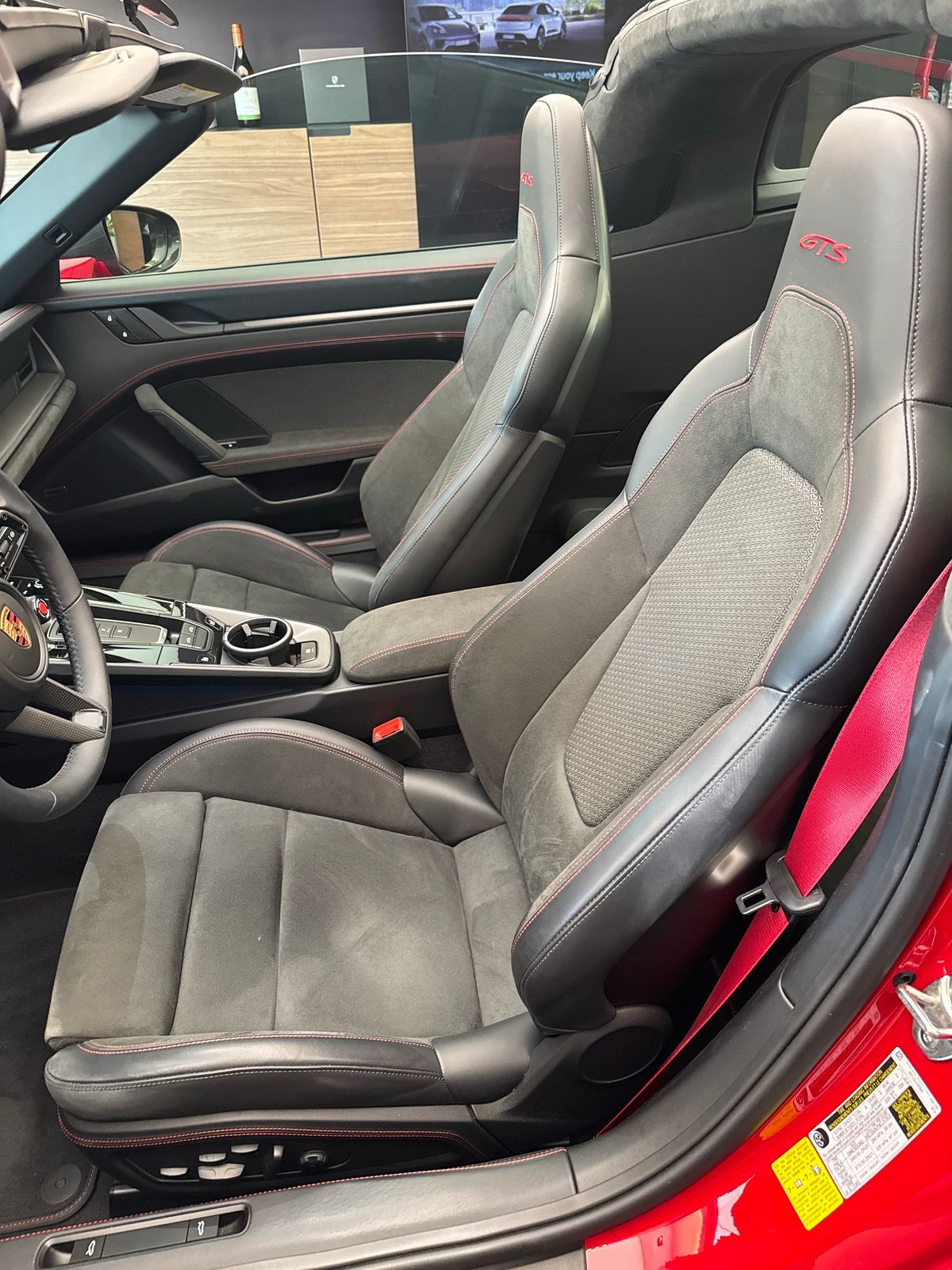 2026 Porsche 911 Targa 4 GTS — full photo 11 of 12