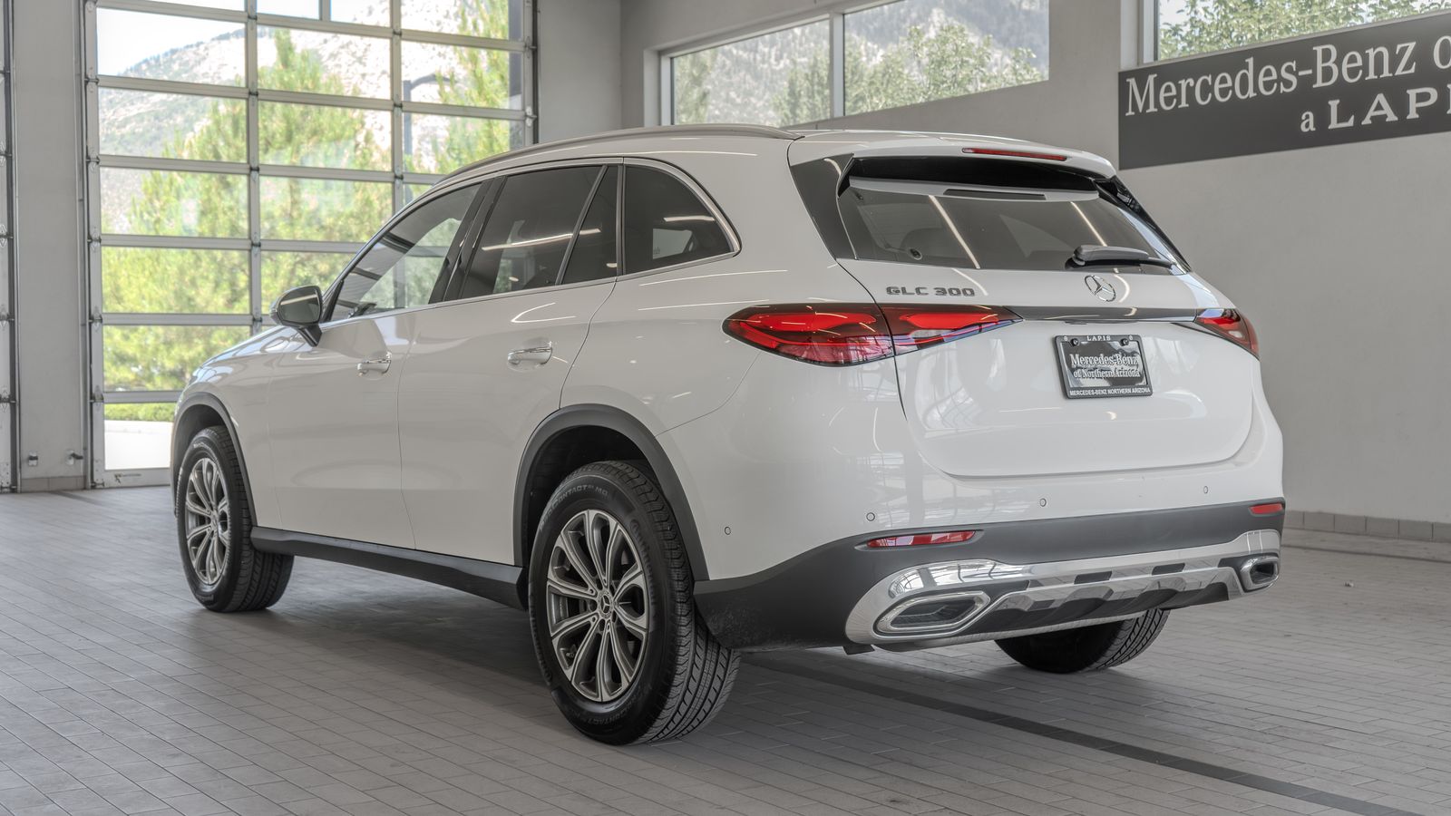 2024 Mercedes-Benz GLC GLC 300 — foto completa 13 de 33