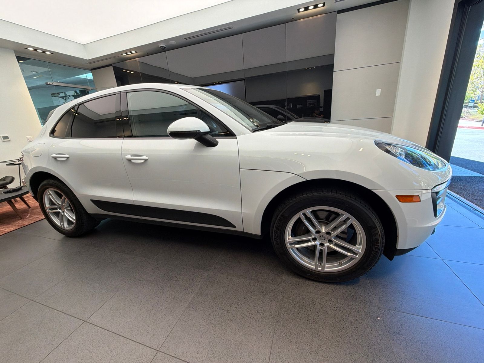 2018 Porsche Macan Base — foto completa 4 de 10