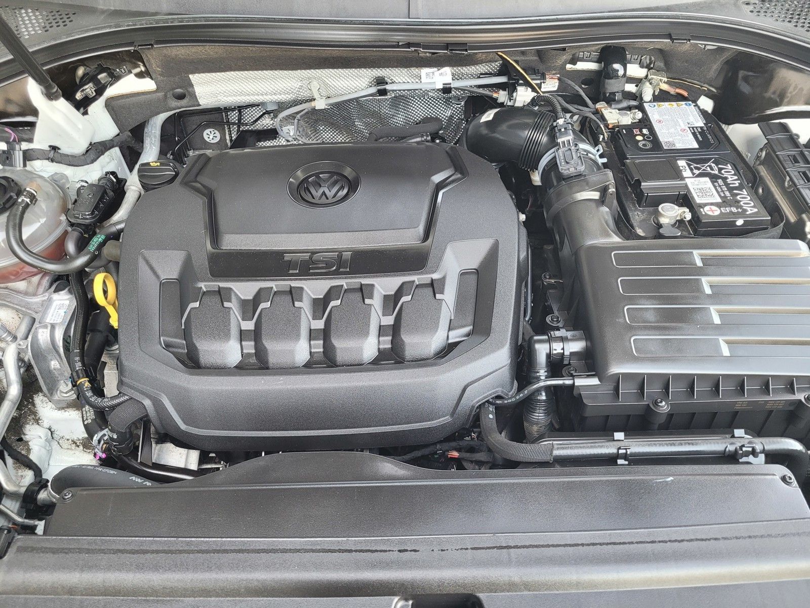 2024 Volkswagen Tiguan 2.0T SE — full photo 27 of 45