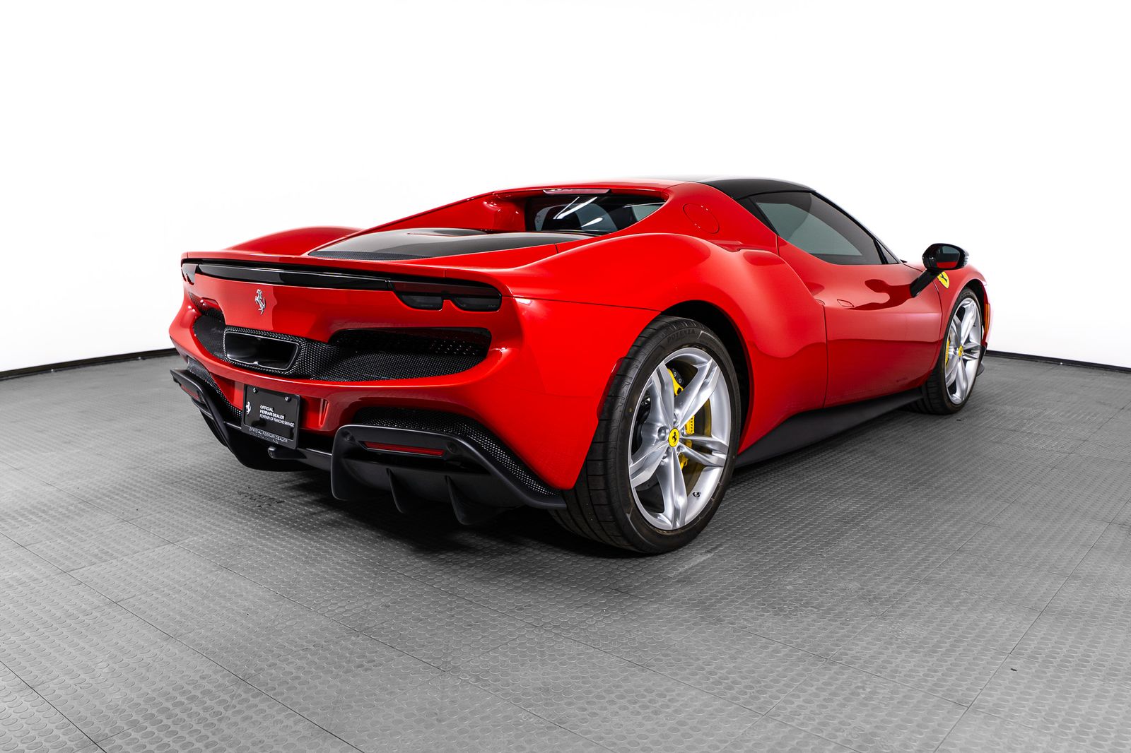 2025 Ferrari 296 GTB — foto completa 8 de 51
