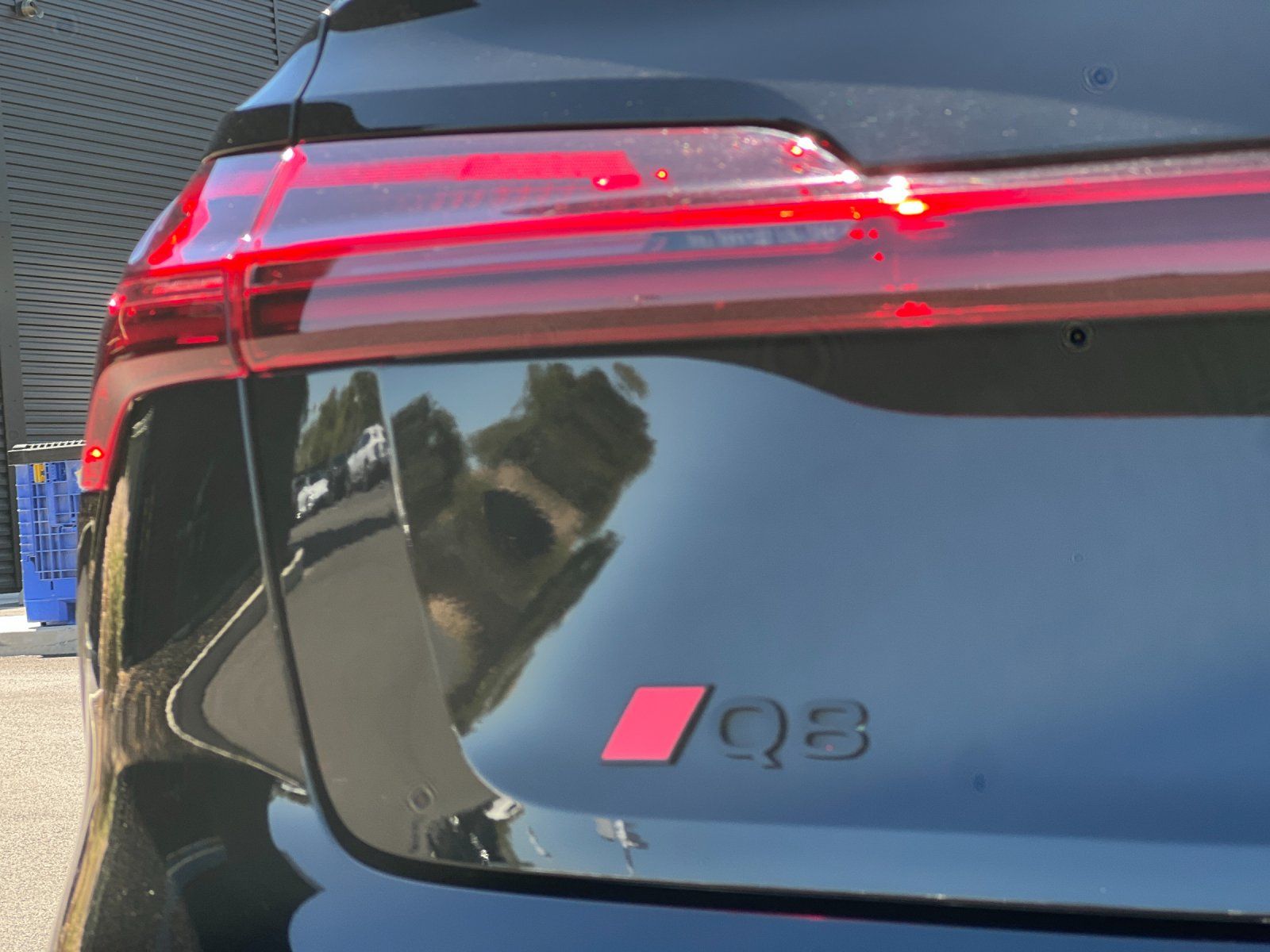 2024 Audi Q8 Sportback e-tron Prestige — full photo 26 of 28