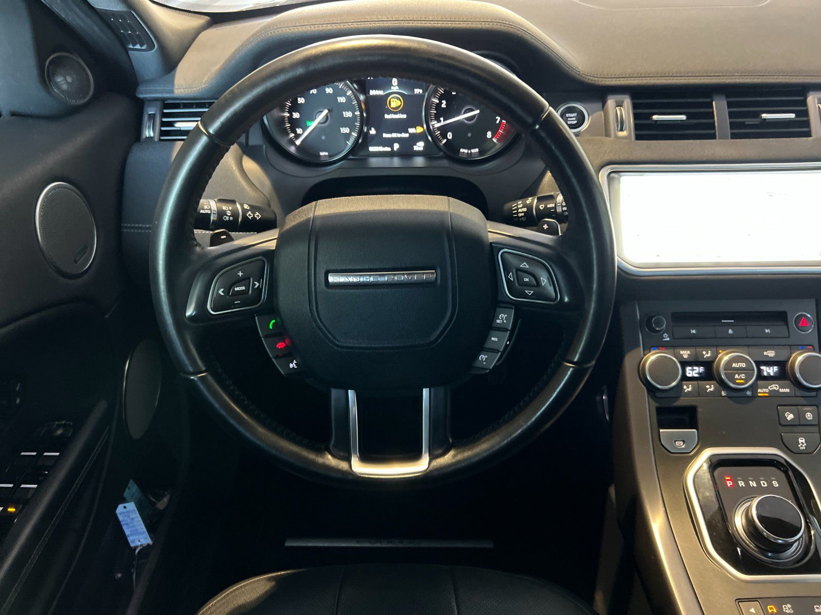 2018 Land Rover Range Rover Evoque Landmark Edition — full photo 13 of 28