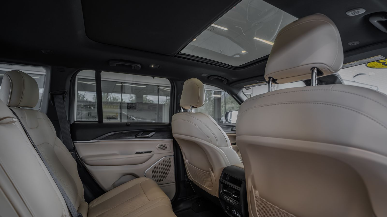 2023 Jeep Grand Cherokee 4xe — full photo 27 of 34