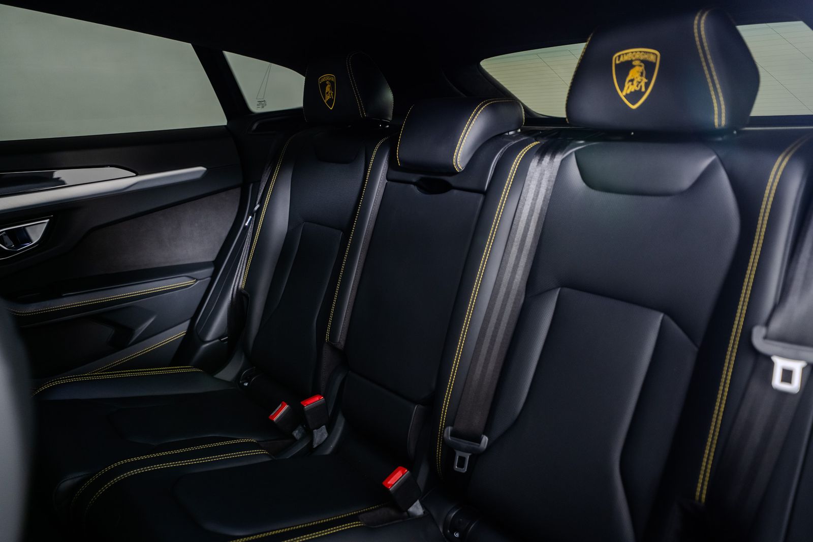 2020 Lamborghini Urus Base — full photo 42 of 53