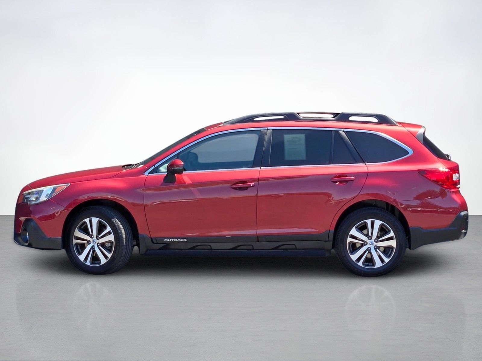 2019 Subaru Outback 2.5i — full photo 3 of 45