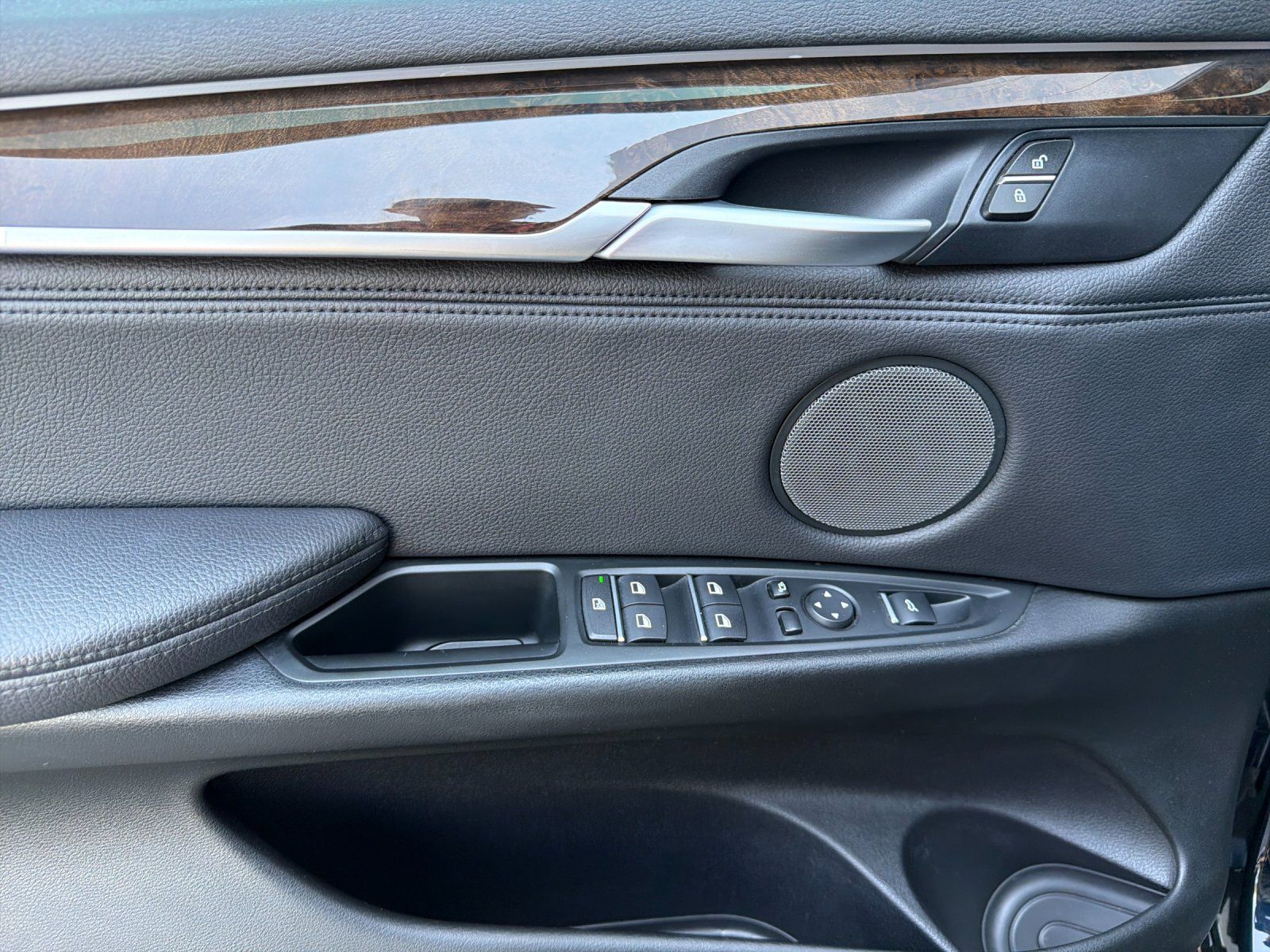 2017 BMW X5 xDrive35i — full photo 10 of 28