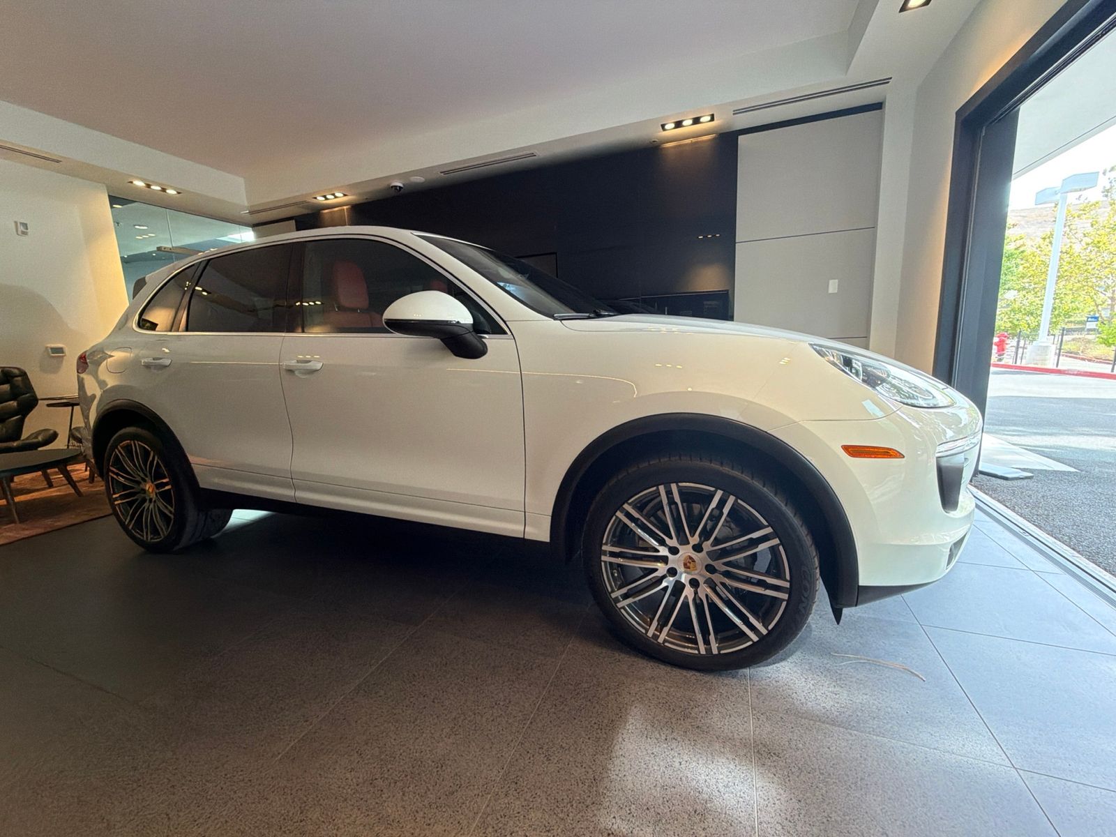 2016 Porsche Cayenne S — full photo 4 of 10