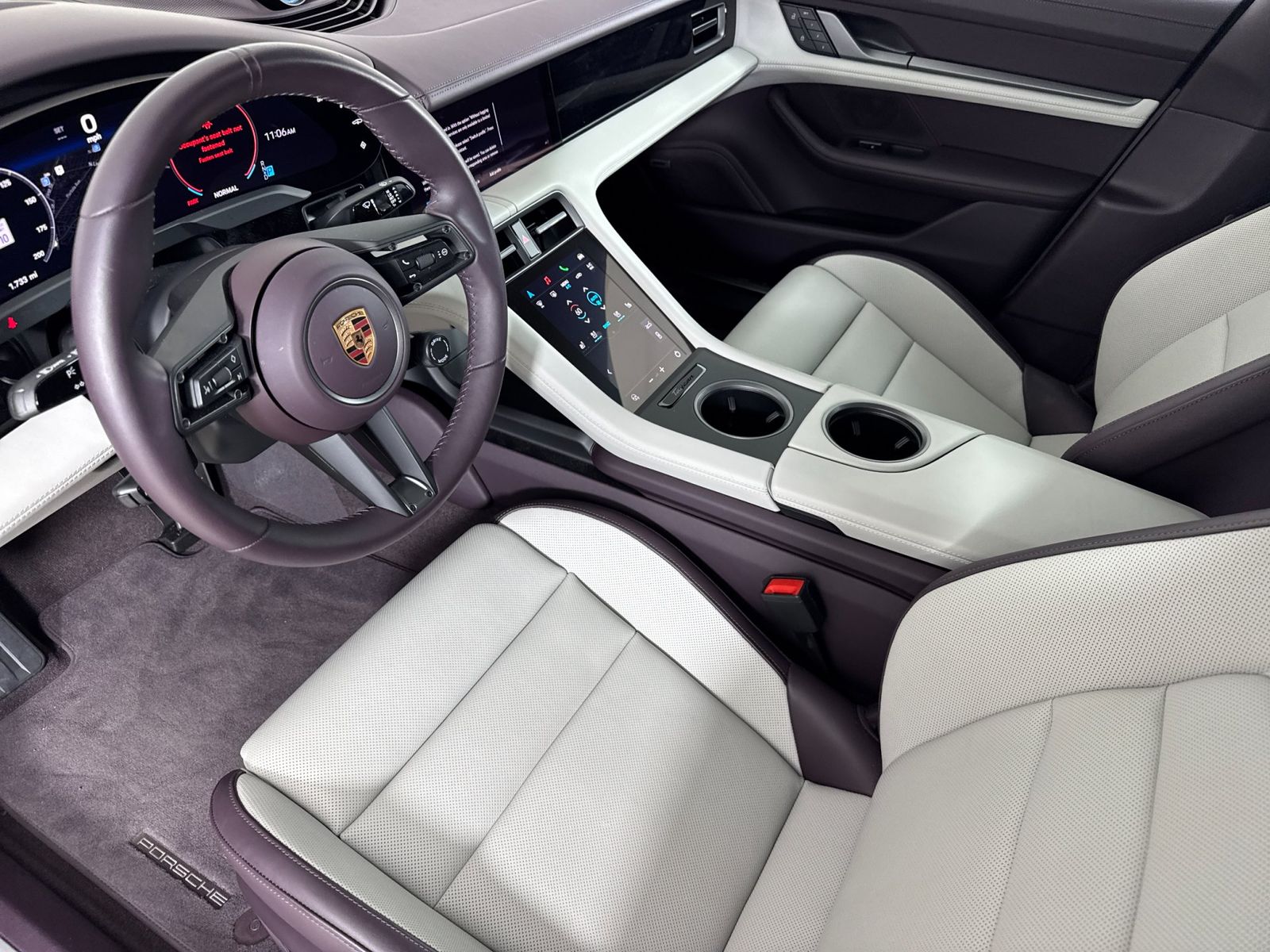 2026 Porsche Taycan Base — full photo 4 of 29