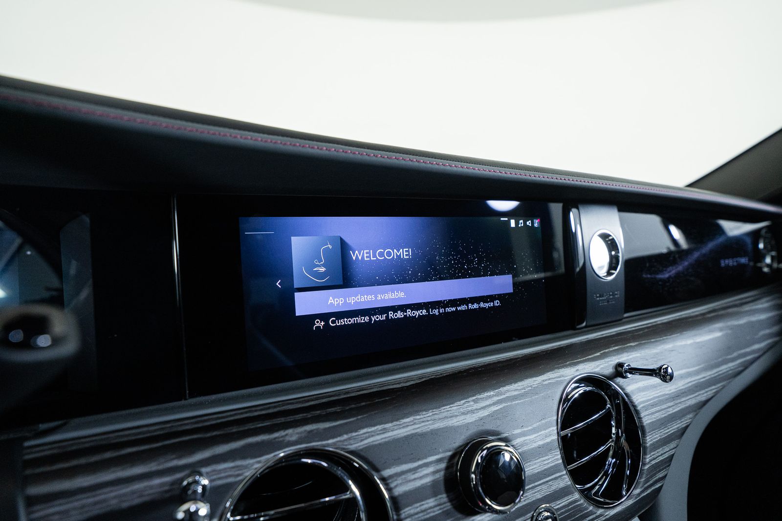 2024 Rolls-Royce Spectre — full photo 32 of 54