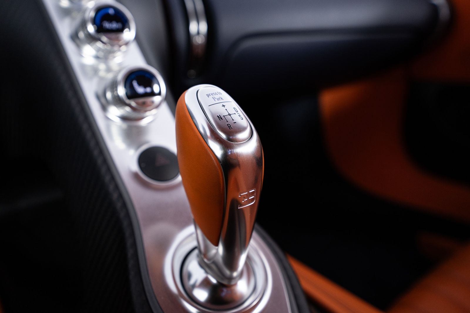 2018 Bugatti Chiron — foto completa 53 de 85