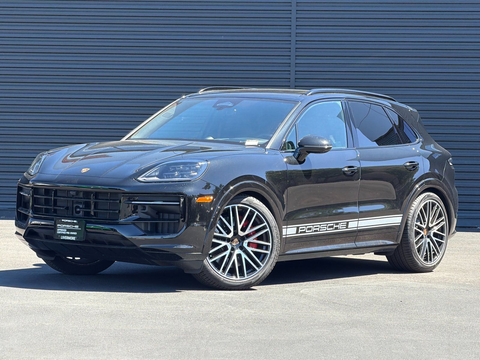 2026 Porsche Cayenne GTS — full photo 1 of 26